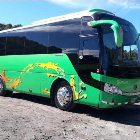 Buseta Yutong. 33 pasajeros.